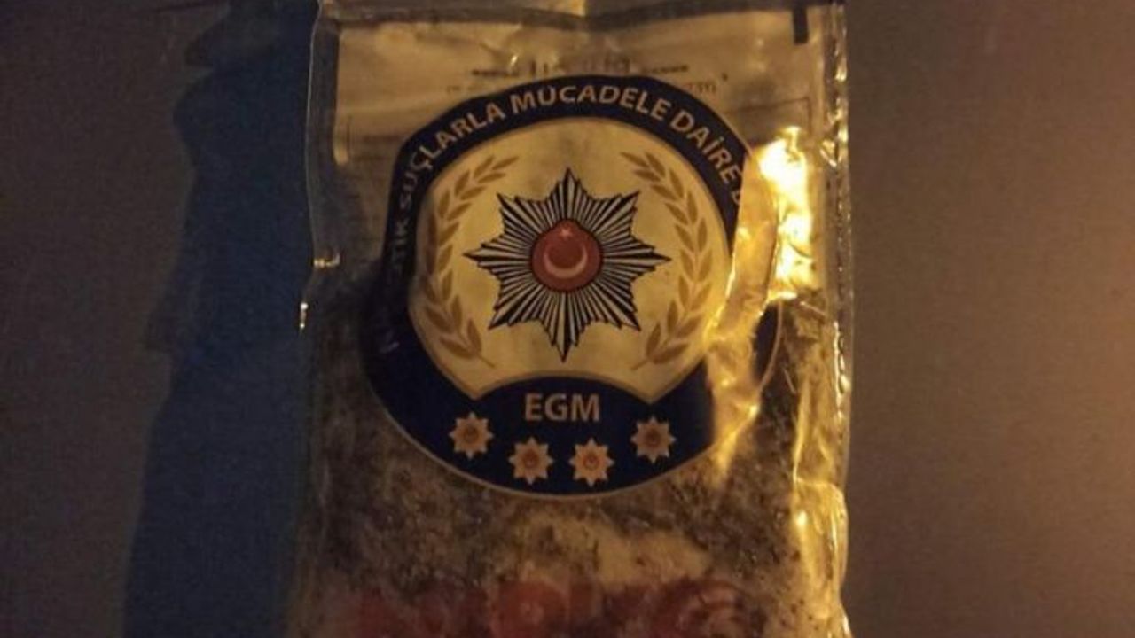 Yalova’da polisten kaçan aracın içerisinde uyuşturucu bulundu