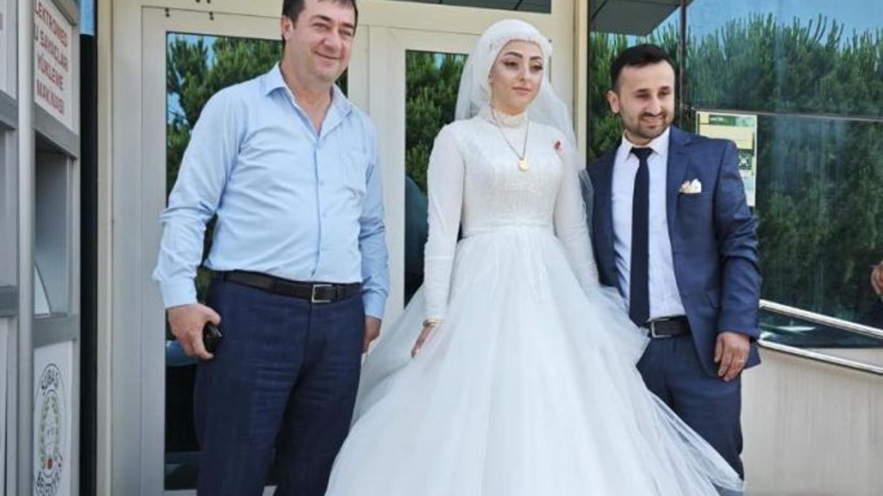 Canbay genç çiftleri en mutlu günlerinde yalnız bırakmadı