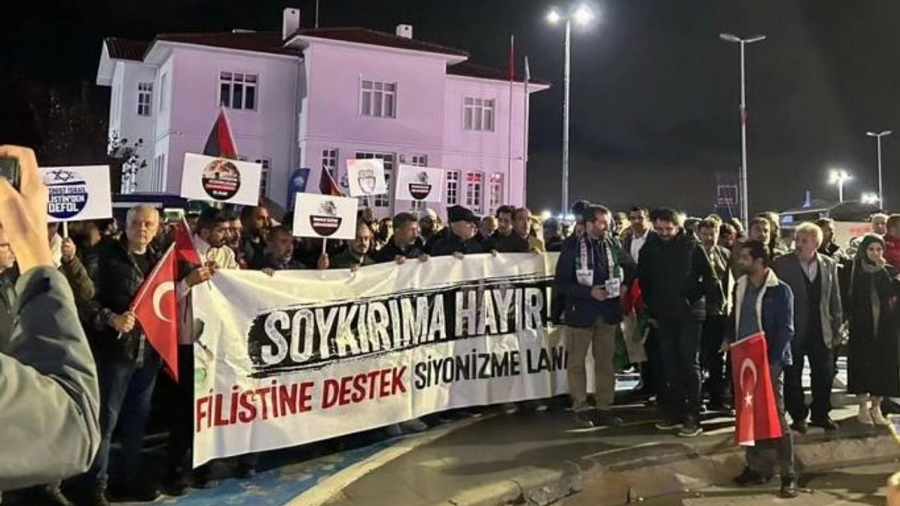 Yalovalılar sokağa döküldü: İsrail’i protesto ettiler