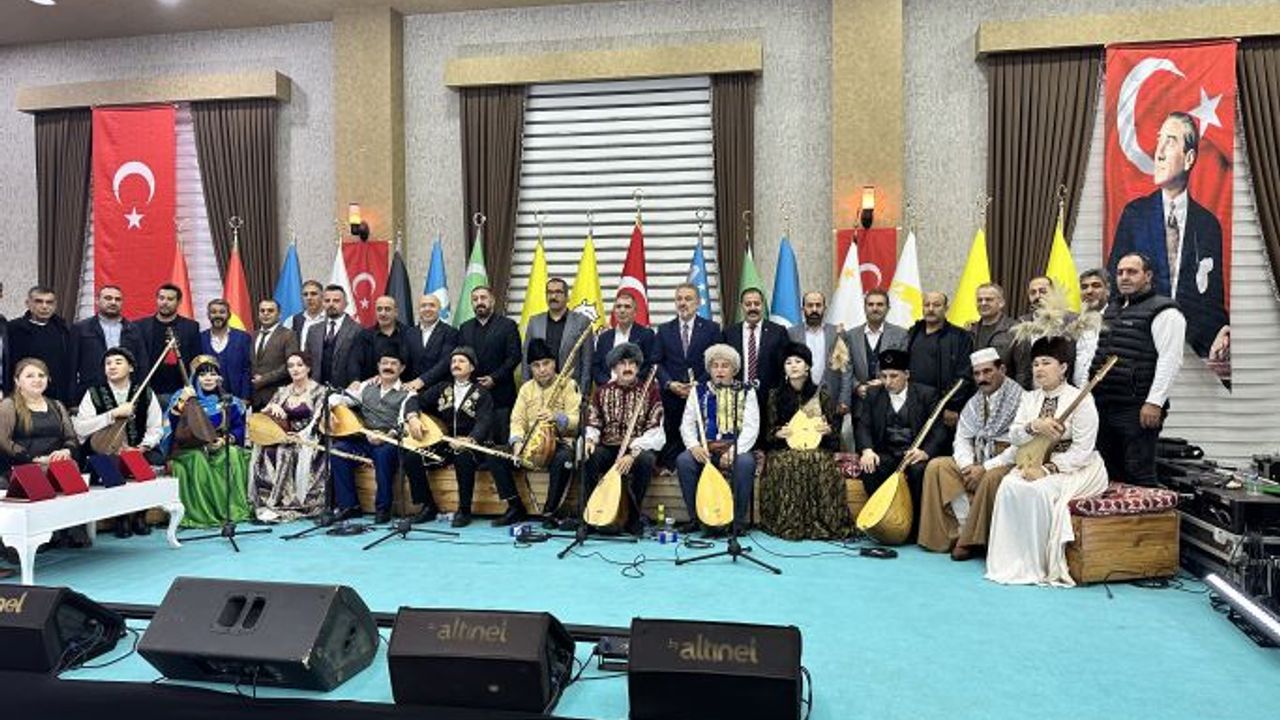 Altınova Anadolu Erzurumlular Derneği’nden muhteşem etkinlik: Aşıklar Yalova'da buluştu