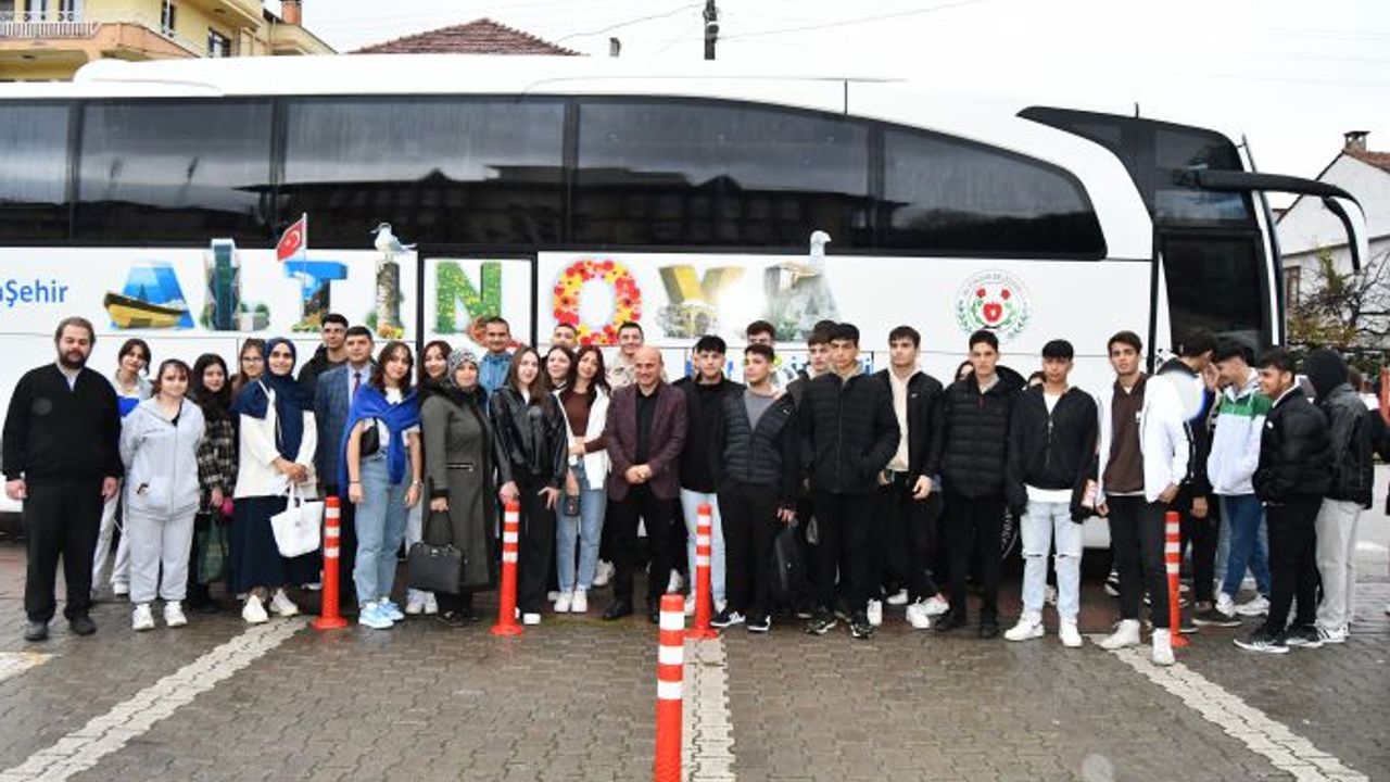 Altınovalı liseliler Bursa'yı geziyor