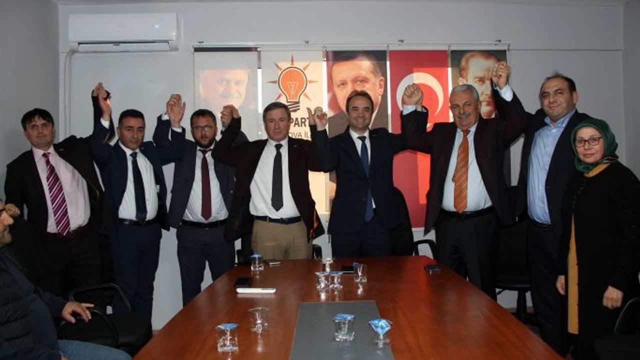 AK Parti Altınova’da gövde gösterisi: Özyiğit’e tam destek