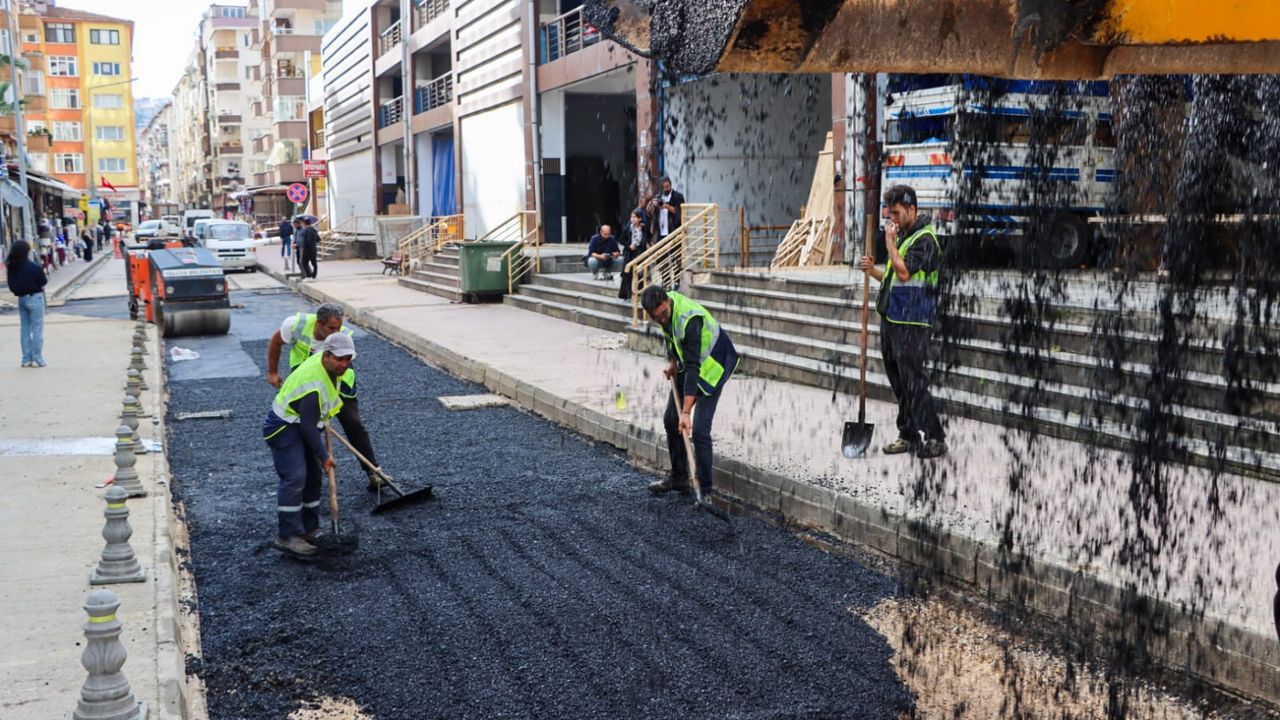 Yalova’da Ulaşım Güvenliği İçin Yol Bakımları Devam Ediyor