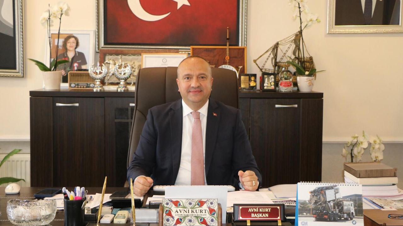 Çınarcık Belediye Başkanı Avni Kurt’tan 29 Ekim Cumhuriyet Bayramı Mesajı