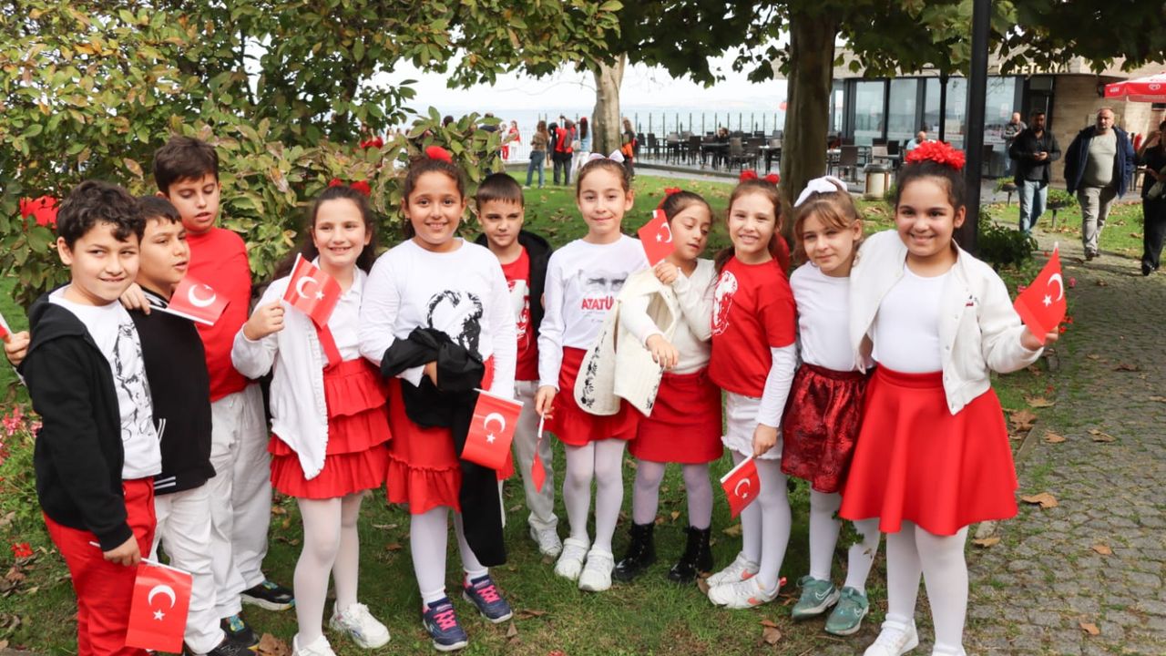 29 Ekim Öncesi Yürüyen Köşk’te Yoğun Ziyaretçi Hareketliliği