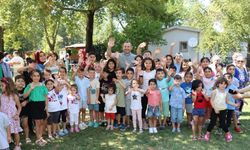 Başkan Vekili Tutuk çocukların sevinçlerine ortak oldu