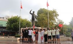 "Adım Adım Yalova" dan 30 Ağustos'a özel zeybek gösterisi