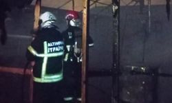 Altınova'da cafe yangını korkuttu