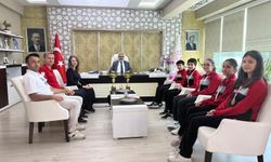 Masa Tenisi Şampiyonları İl Müdürünü Ziyaret Etti