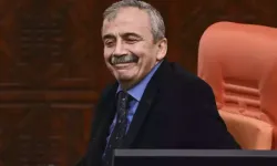 Sırrı Süreyya Önder Hayatını Kaybetti: Türkiye Sanat ve Siyaset Dünyası Yasta