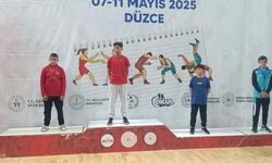 Altınova’nın Minik Pehlivanı Türkiye Şampiyonu Oldu