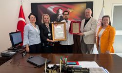 Yalova Hastanesi’ne Kızılay’dan Bronz Madalya