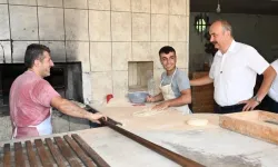 Batman Valisi Ekrem Canalp’ten Fırıncı Esnafına Ziyaret: 45 Derecelik Sıcakta Ekmek Pişirdi