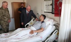 Bakan Güler Zehirlenen Askerleri Ziyaret Etti
