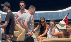 Hande Erçel ve Hakan Sabancı Yunan Adaları tatilinde