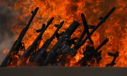 PKK Silahlarını Yaktı