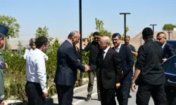 Bakan Mehmet Şimşek, Ağabeyi Nazmi Şimşek İçin Batman’da Taziyeleri Kabul Etti