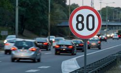 Karayollarında Hız Sınırları ve Trafik Levhaları Yeniden Düzenlenecek