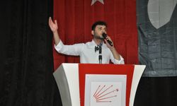Şafak Sönmez’in konuşması büyük alkış aldı