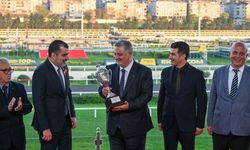 Modern Warrior, 9. Geleneksel Yürüyen Köşk Koşusu’nun Şampiyonu Oldu