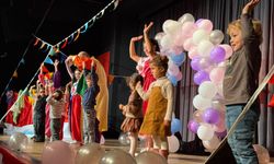 Yalova Belediyesi’nden Ara Tatilde Renkli Etkinlikler: “Palyaçolar” Oyunu Miniklerden Tam Not Aldı