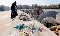 KAYALIKLARA BIRAKILAN ATIKLAR ŞİİR YOLU’NUN DOĞASINI TEHDİT ETTİ