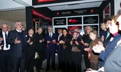 Yalova Fatih Sultan Mehmet Anadolu Lisesi’nde Gazi Recep Ağzıbağlı adına yaptırılan kütüphane törenle açıldı. Açılışa Va