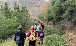 Yalova Belediyesi’nden Doğaseverlere Elmalık’ta Doğa Yürüyüşü Keyfi