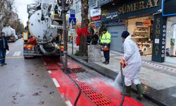 İstanbul Caddesi’nde Altyapı Temizliği: Taşkın Riskine Karşı Önlem Alındı