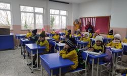 TEMAD Yalova’dan Öğrencilere Sıcacık Karne Sürprizi