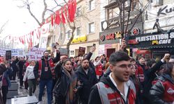 Gençlik Kortejine 100’lerce kişi katıldı