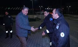 Rektör Bahçekapılı’dan Gece Mesaisindeki Güvenliğe Ziyaret