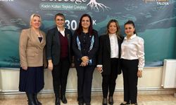 AK Parti Yalova İl Kadın Kolları “Köklerden Geleceğe” Çalıştayı Gerçekleştirildi