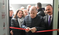 Özdağ: “Hatay Hâlâ Çamur İçinde, Acılar Dinmedi”