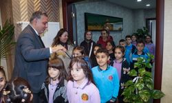 ÖĞRENCİLERDEN BAŞKAN MEHMET GÜREL’E ANLAMLI ZİYARET