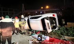 Çiftlikköy’de Gece Kazası: Devrilen Araçtan İki Kişi İtfaiye Ekiplerince Kurtarıldı