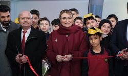 Altınova Kitap Günleri’ne Yoğun İlgi: Öğrenciler ve Kitapseverler Etkinliğe Akın Etti