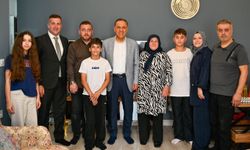 Yalova Valisi Dr. Ahmet Hamdi Usta'dan Şehit Ailelerine Bayram Ziyareti: “Emanetlerine Sahip Çıkmaya Devam Edeceğiz”