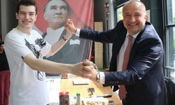 Başkan Avni Kurt’tan 19 Mayıs Mesajı: “Gençlerin Hayalleri Türkiye’nin Geleceğidir”