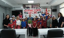 Başkan Adil Yele’den “Görmezden Gelme” Projesine Destek: Öğrencilerden Sokak Hayvanlarına Anlamlı Yardım