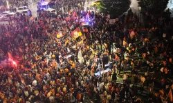 Yalova’da Şampiyonluk Gecesi: Sokaklar Sarı-Kırmızıya Boyandı