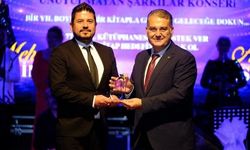 “Bir Kitap Biletin Olsun” Konseri Büyük İlgi Gördü