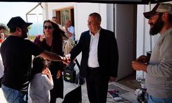 Armutlu Belediye Başkanı Cengiz Arslan, “Umut Işığım” Filminin Setini Ziyaret Etti