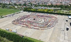 Altınova Belediyesi Guinness Dünya Rekoru Denemesinde! 7 Bin 774 Kişi Aynı Anda Horon Oynadı