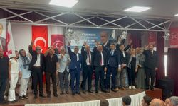 MHP Çiftlikköy İlçe Başkanlığı'nda Devir Teslim: Ahmet Savaş Öztürk Göreve Seçildi