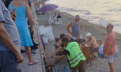 Çınarcık Belediyesi'nden Sahillerde İşgale Geçit Yok: Bırakılan Şezlong ve Şemsiyeler Toplandı
