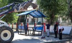 Park ve Bahçeler Müdürlüğü'nden Üretim Atılımı: Yüzlerce Mobilya Monte Edildi