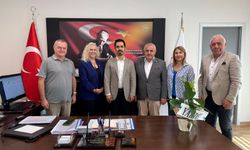 Yalova Karadeniz Dernekler Federasyonu’ndan Başhekim Seçkin Özcan’a Hayırlı Olsun Ziyareti