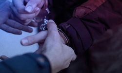 Kırmızı Bültenle Aranan 16 ve Ulusal Seviyede Aranan 44 Suçlu Türkiye'ye Getirildi