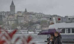 İstanbul'da Yaz Sıcaklığı Yerini Sağanak Yağış ve Fırtınaya Bırakıyor: Sıcaklıklar 21 Dereceye Düşecek
